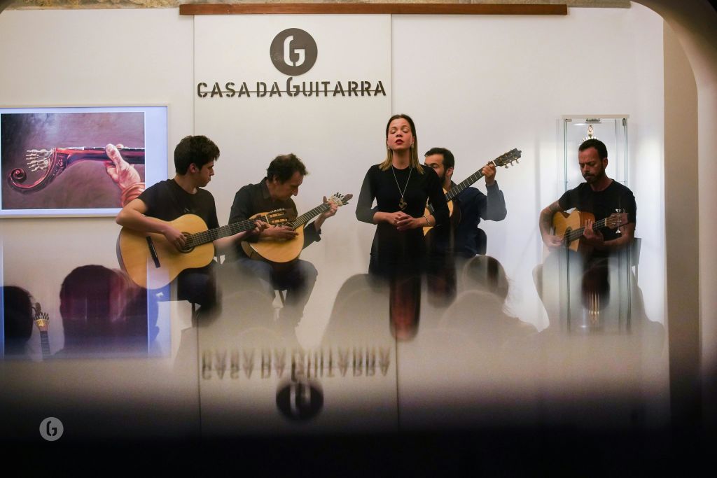Casa da Guitarra의 Fado