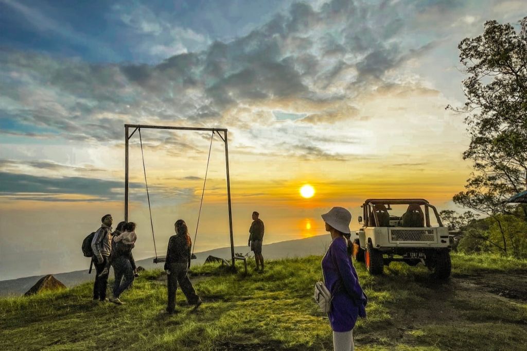 바투르산 일출 투어