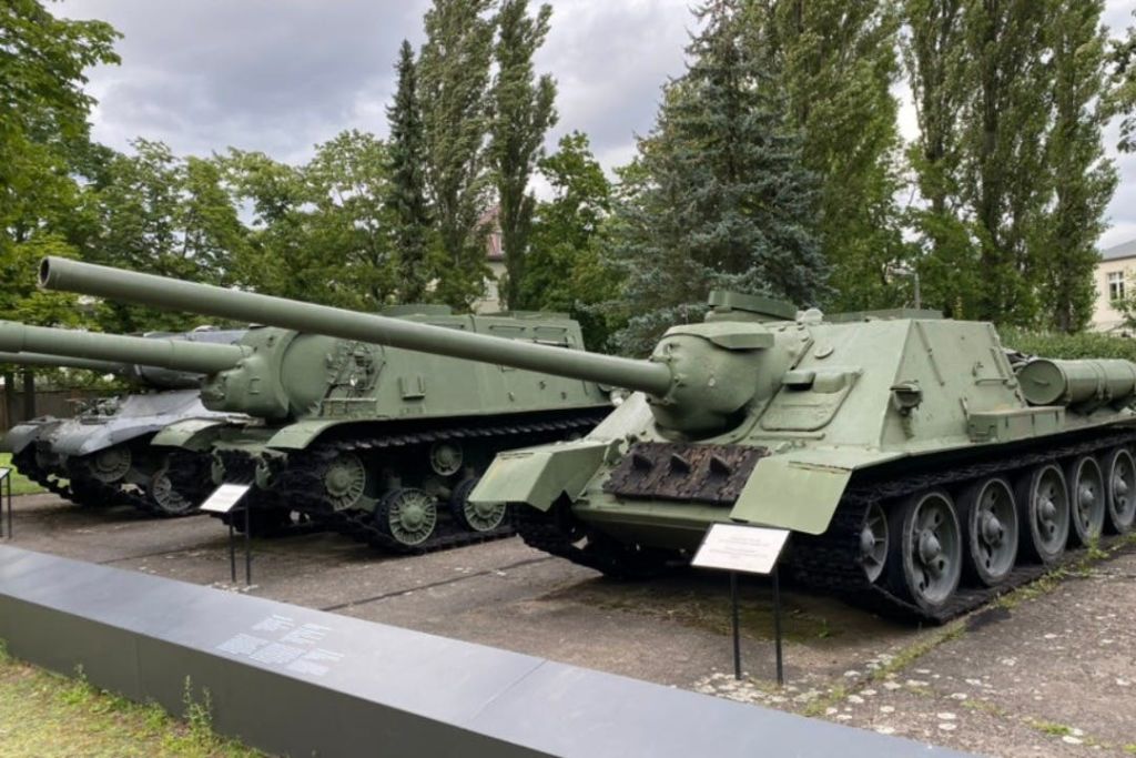 베를린-칼스호르스트 박물관 – 독일 항복의 유적지