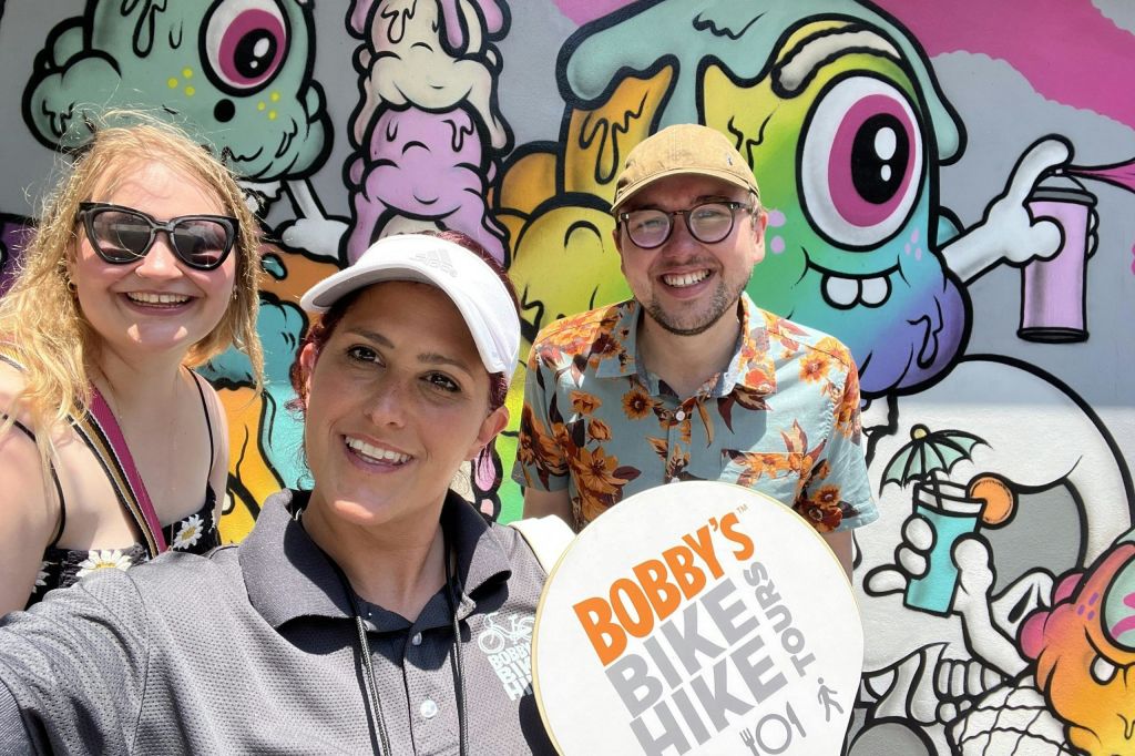 윈우드 월스 거리 벽화 & 동네 도보 투어