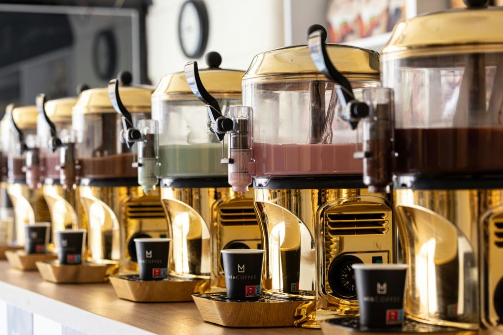 다양한 초콜릿 맛을 맛볼 수 있는 초콜릿 강.