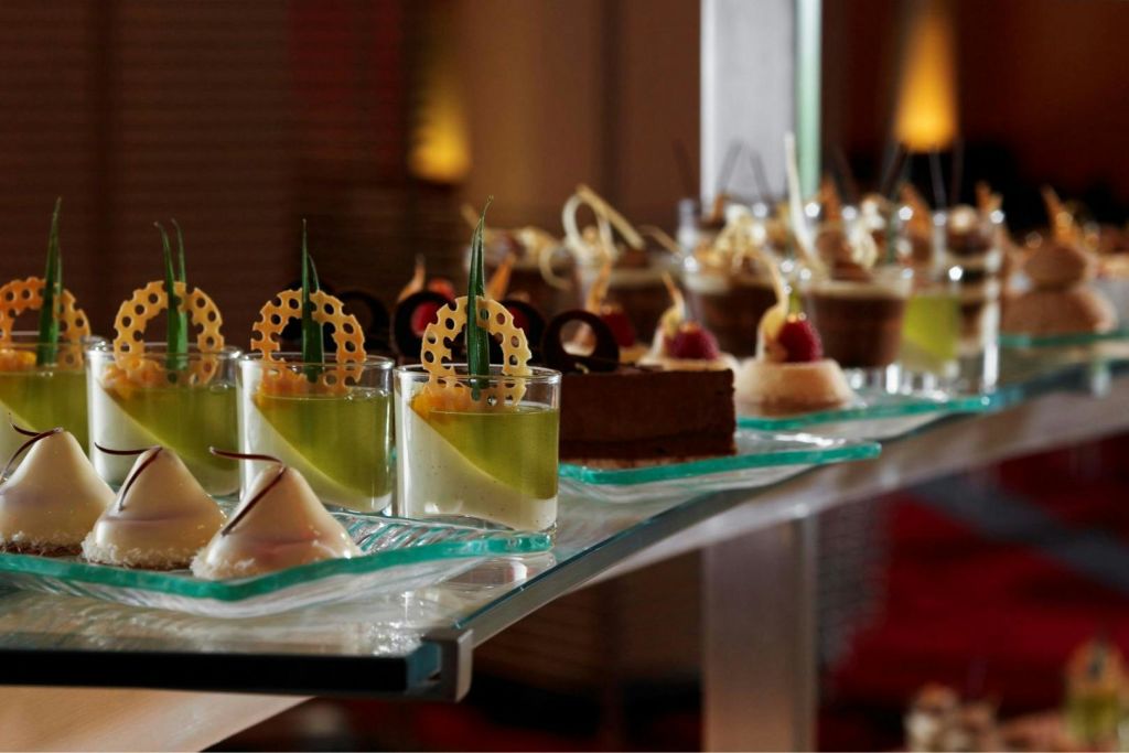 아틀란티스 더 팜 (Atlantis the Palm) 에서 즐기는 사프란 디너 뷔페 (청량 음료 포함)