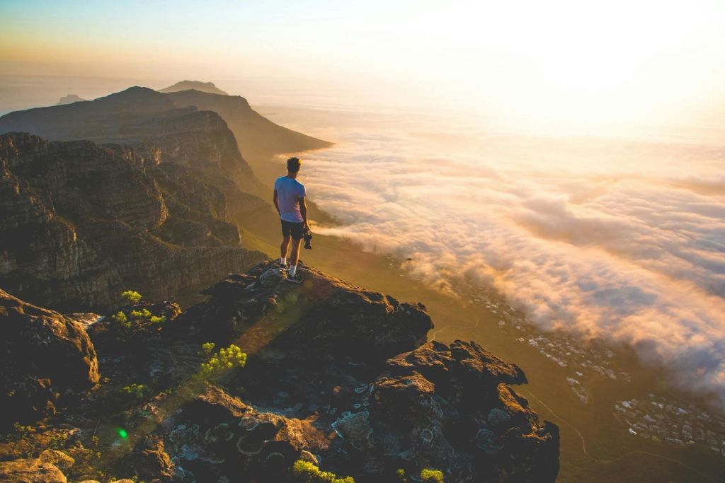 테이블 마운틴 정상에서 감상하는 석양