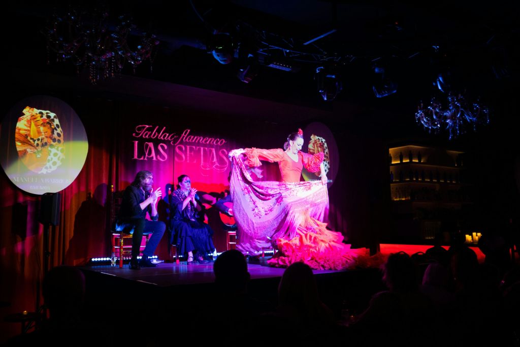 테일 코트와 숄