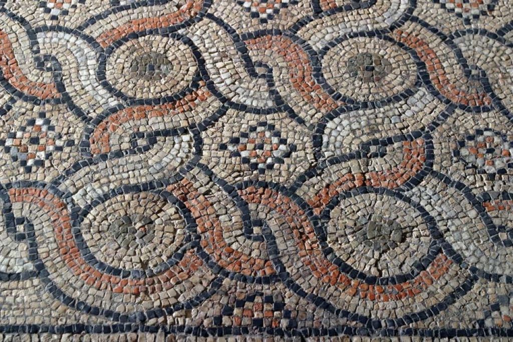 도무스의 바닥에 있는 모자이크
