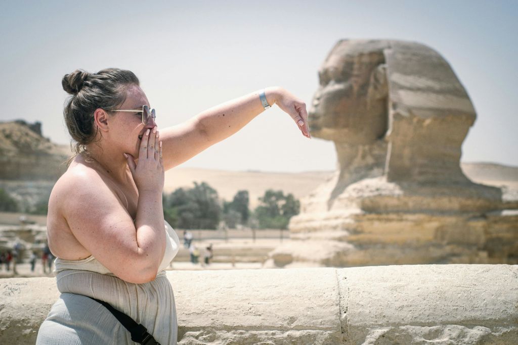 기자 피라미드, 대스핑크스, 국립박물관의 보물 등 카이로의 명소를 둘러보는 일일 투어를 예약하세요.