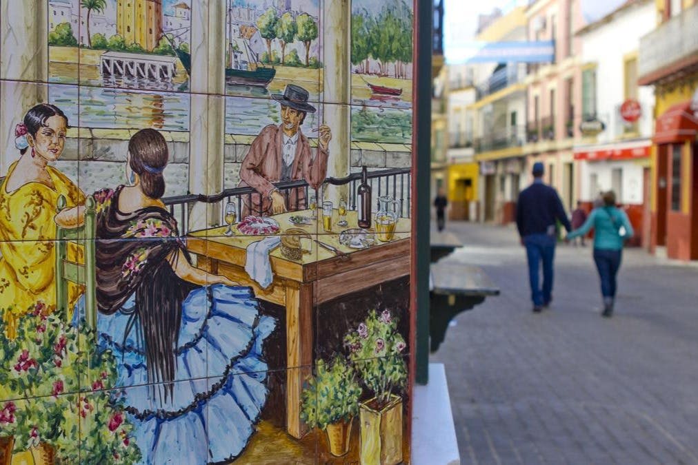 이 예술을 보존하고 있는 몇 안 되는 지역 중 하나인 도자기 사업.