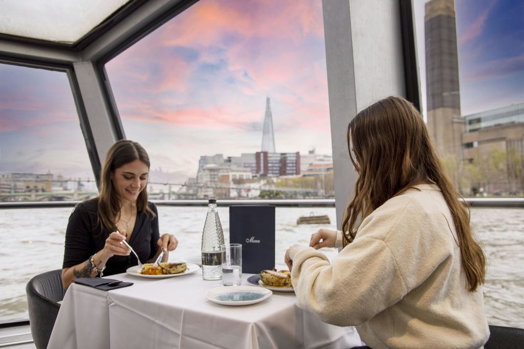 영국 시티 크루즈 - 런던 디너 크루즈