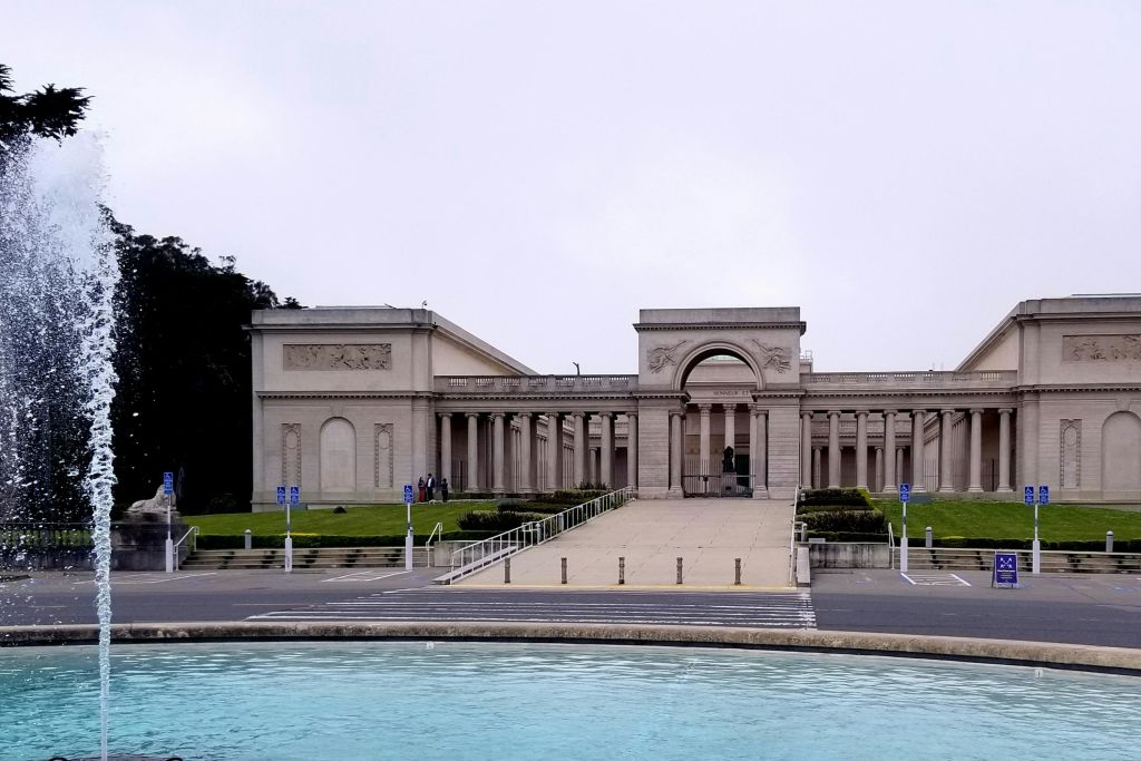 리전 오브 아너 궁전