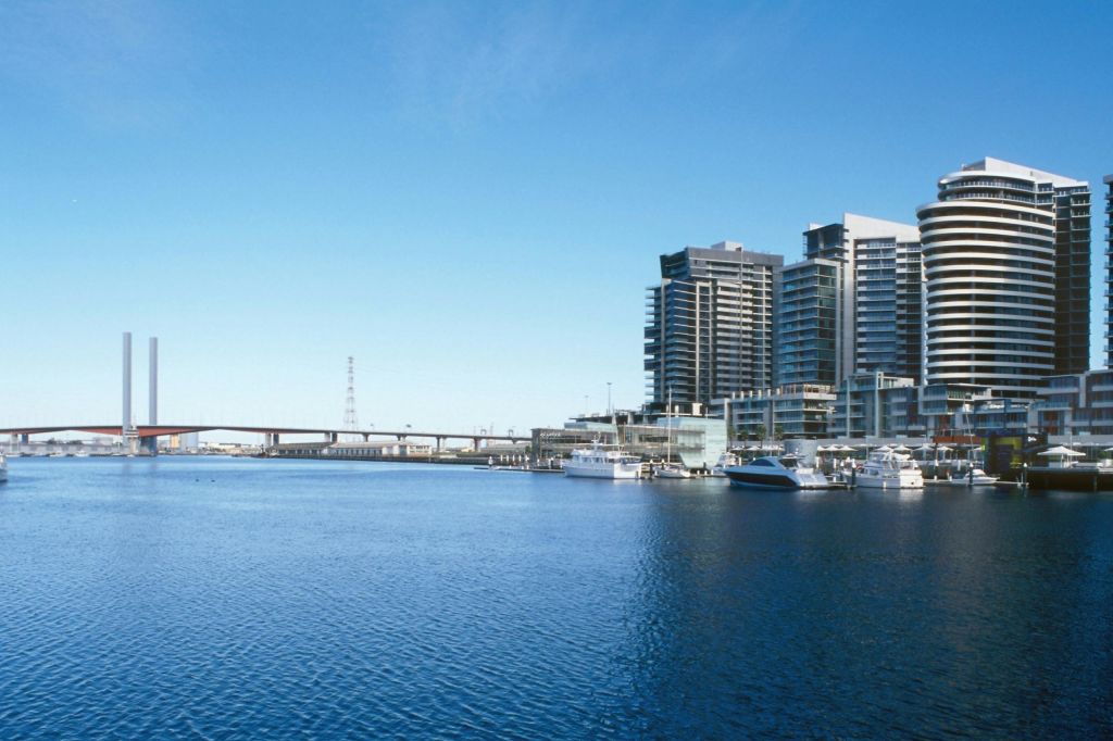 항구 및 도클랜즈 크루즈