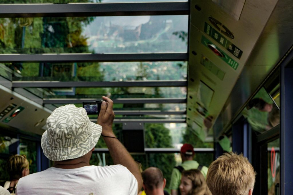 구발로프카 케이블카 유리 지붕 전망