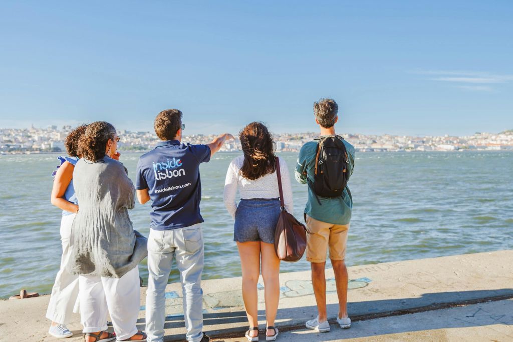 테호강 건너편에서 즐기는 리스본 전망