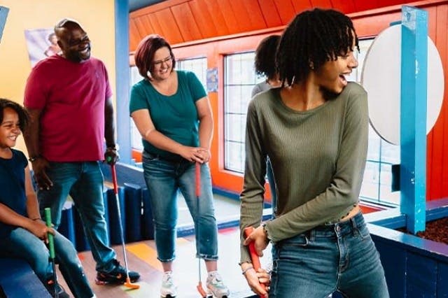 리플리의 스모키 수족관 + 2 ~ 3곳의 관광명소 더 보기