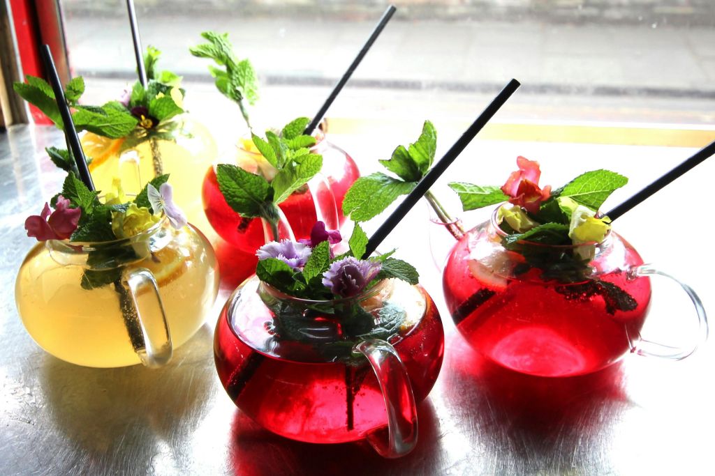 진 애프터눈 티 진 포테일