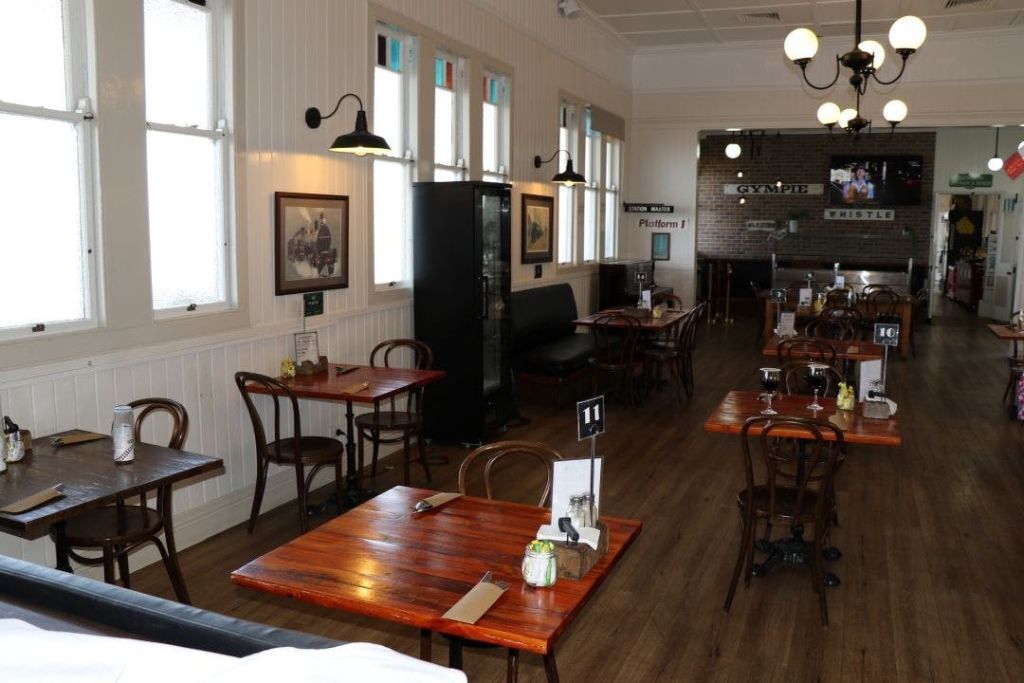 러스티레일스카페