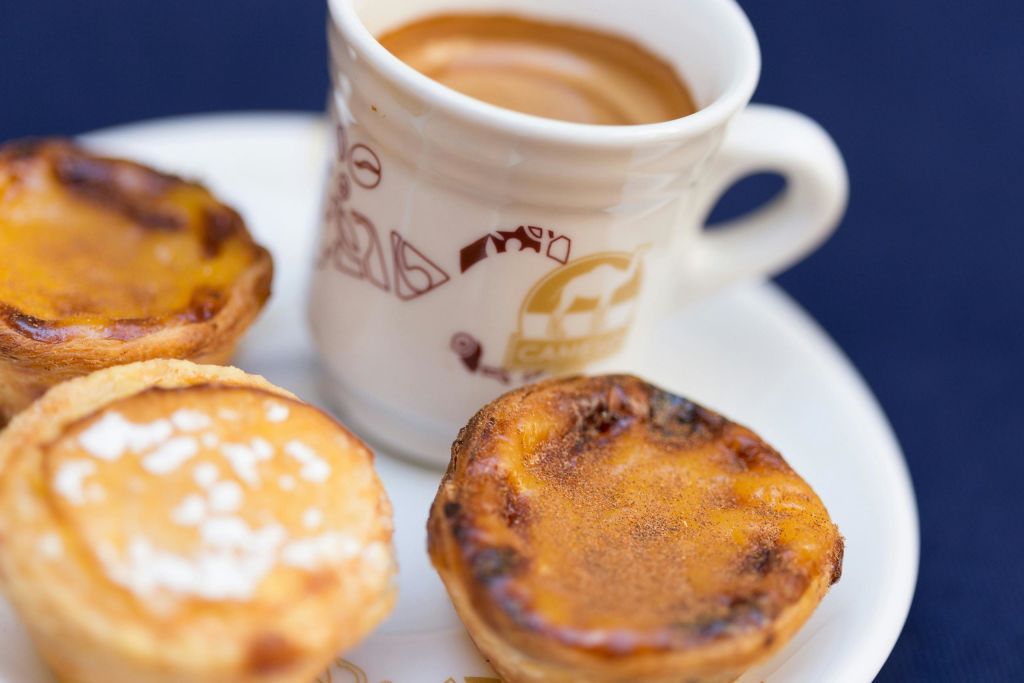 커피와 페이스트리 맛보기