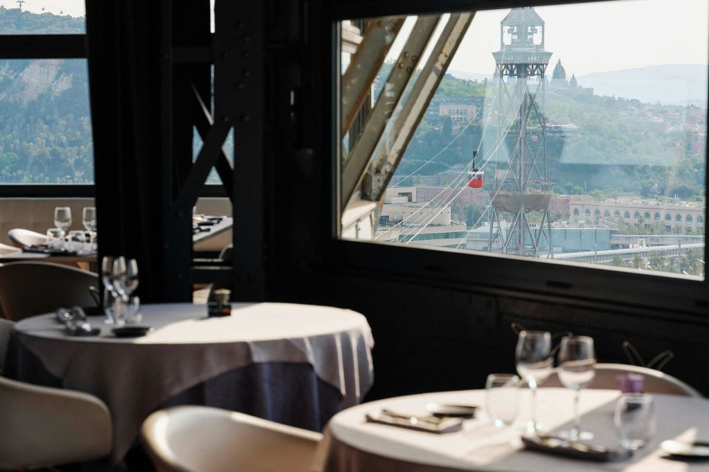 레스토랑에서 케이블카까지 보이는 전망