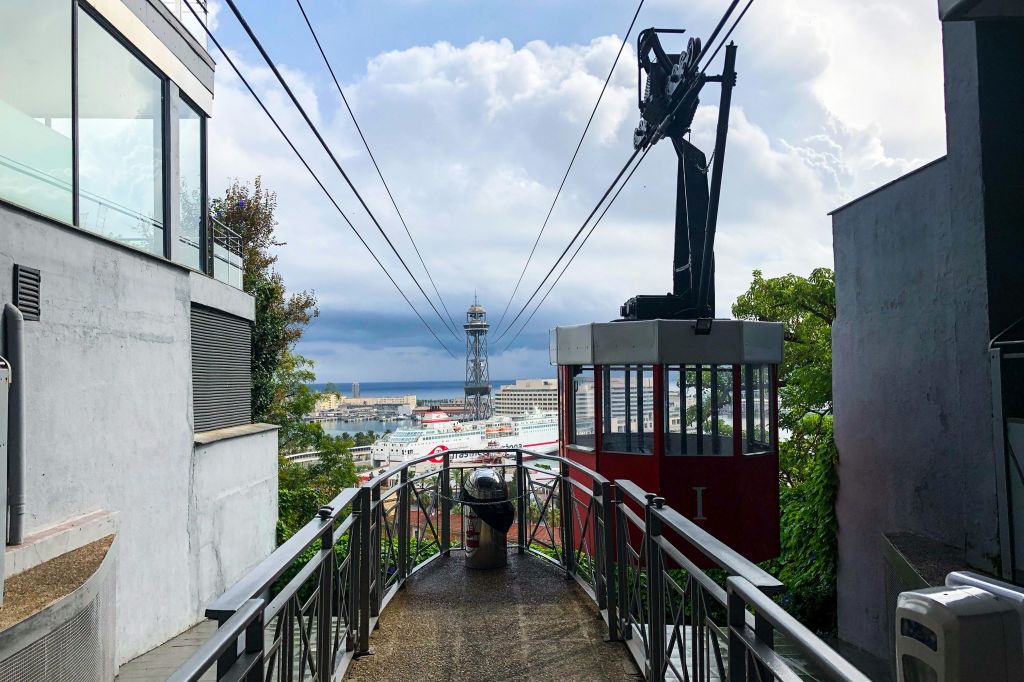 몬주익 산에서 출발