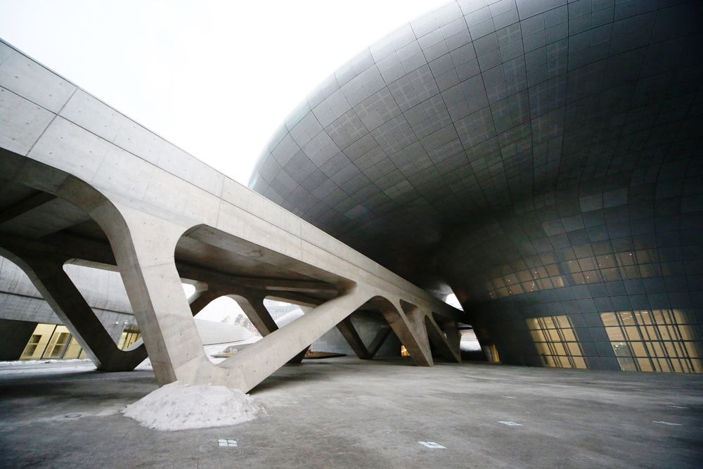 Dongdaemun Design Plaza (DDP) Thumbnail 3