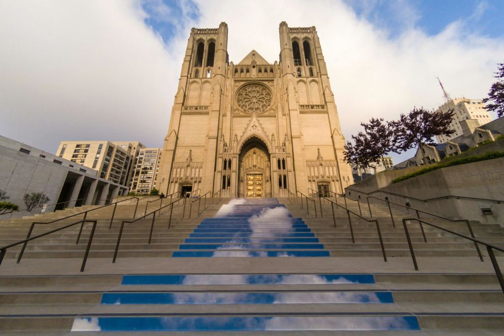 수키 브라이언과 함께하는 그레이스 대성당 스텝 아트