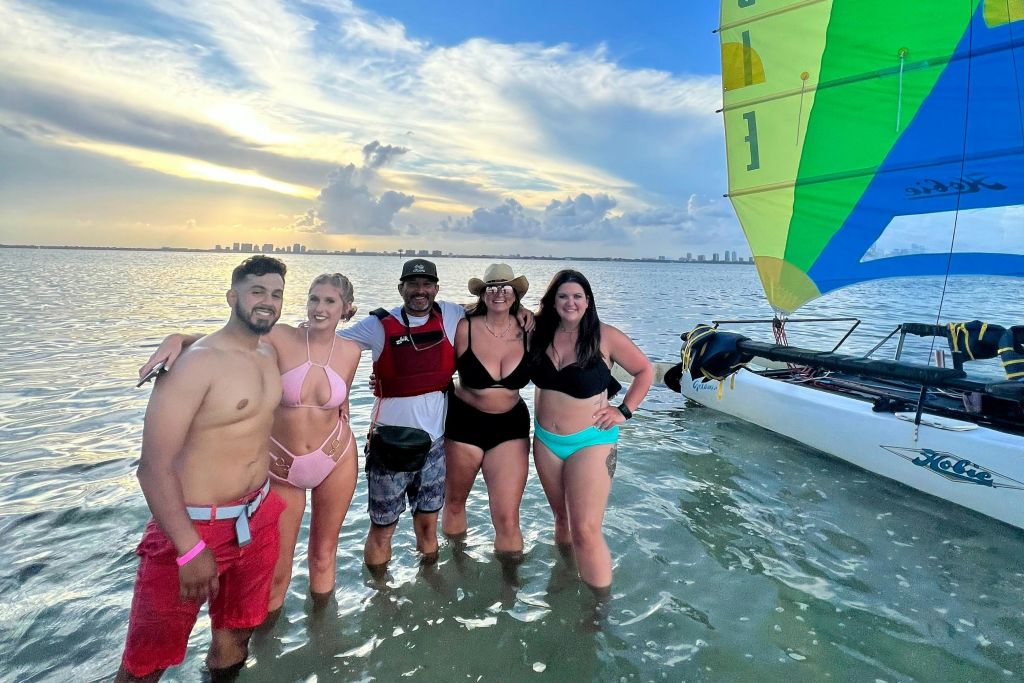 샌드 바 바이브, 이곳은 피크닉을 즐기고 비스케인 베이의 아름다움을 만끽하기에 좋은 장소입니다!