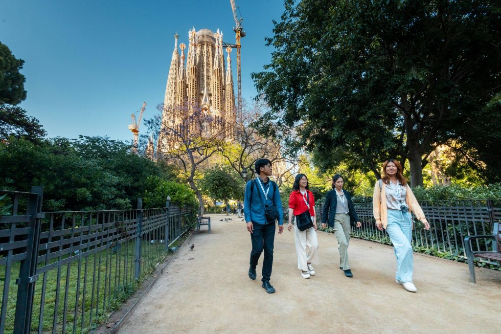 더투어링판다스