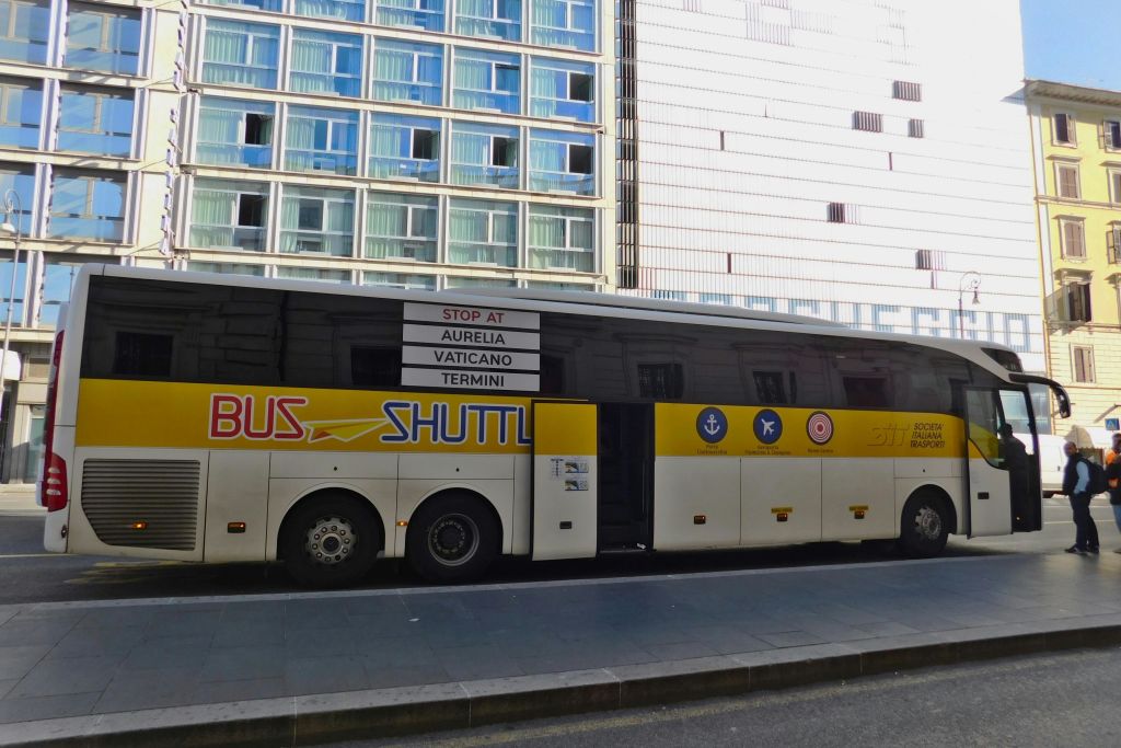 버스 정류장 테르미니역