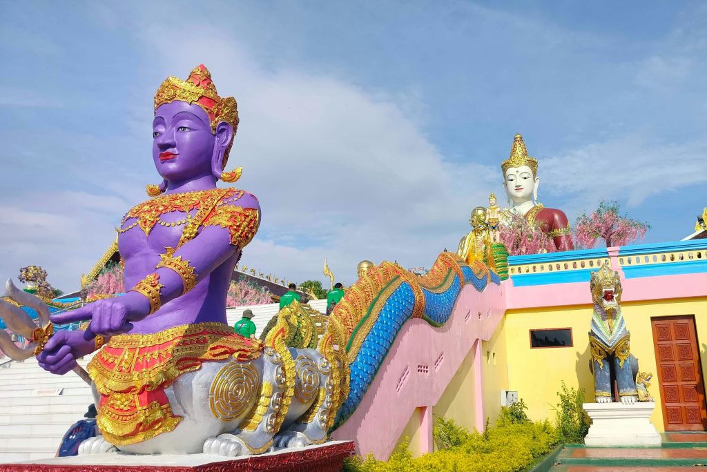 왓 셍깨우 보디얀 (빛의 사원)