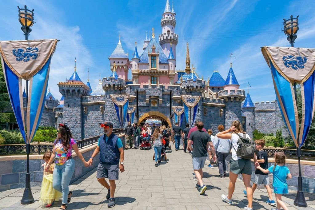 3-Day Park Hopper with Optional Gene +