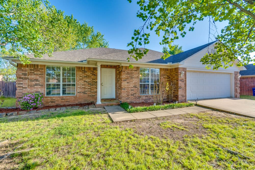 Suburban Conway Vacation Rental 2 Mi to Uca! 트리플 숙소