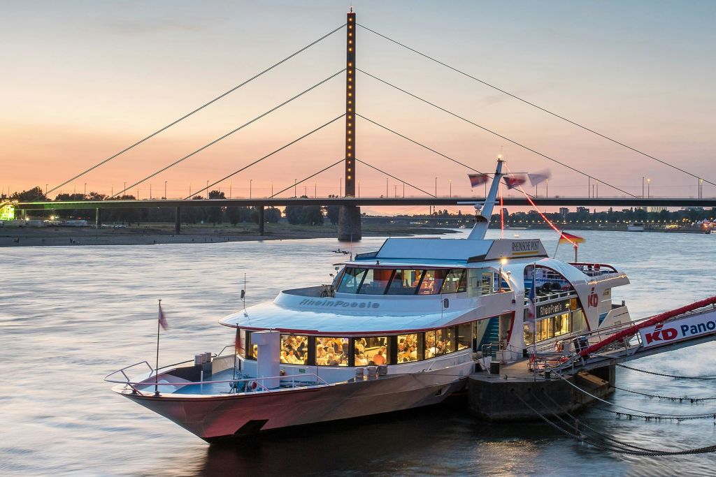 뒤셀도르프 파노라마 시티 크루즈