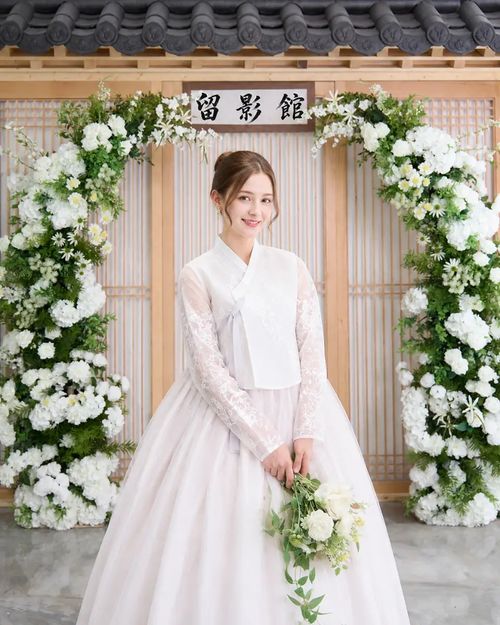 [Seoul] Premium Hanbok Studio Snap Photography in Sinsadong, Gangnam