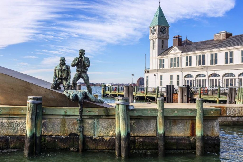 아메리칸 머천트 마리너스 메모리얼.