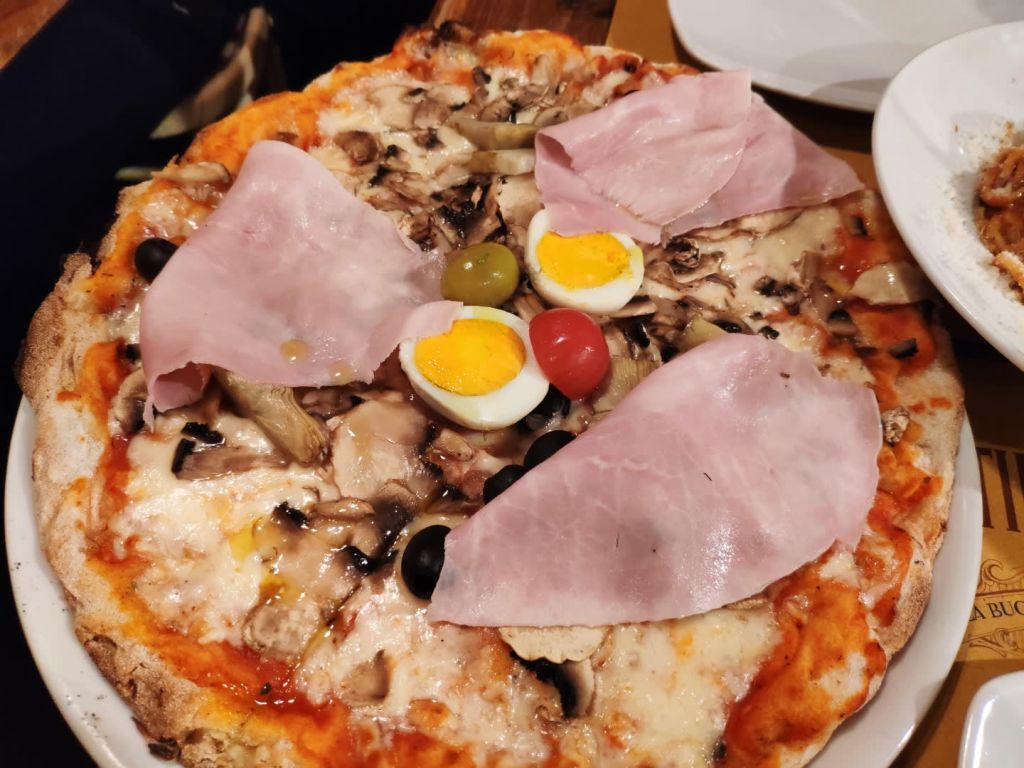 칸티나 쿠치나