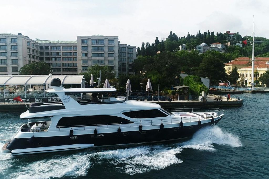 럭셔리 요트를 타고 즐기는 보스포루스 관광 크루즈