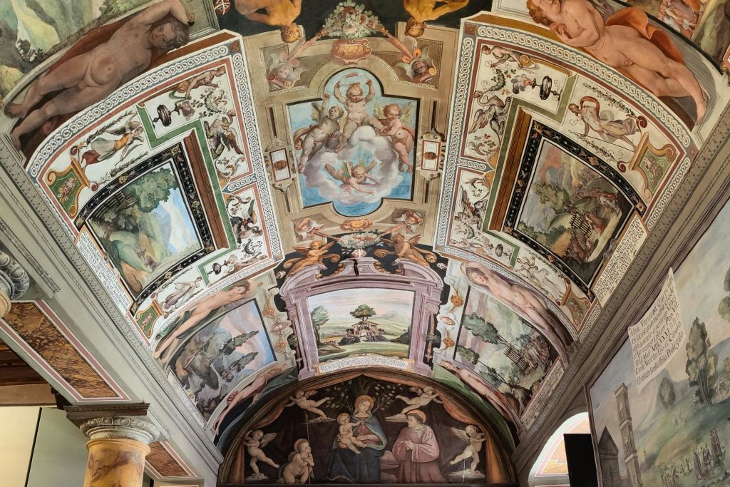 비테르보 프리오리 궁전 마돈나 홀 천장
