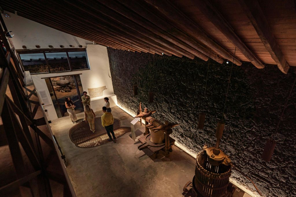 오래된 와이너리 방문