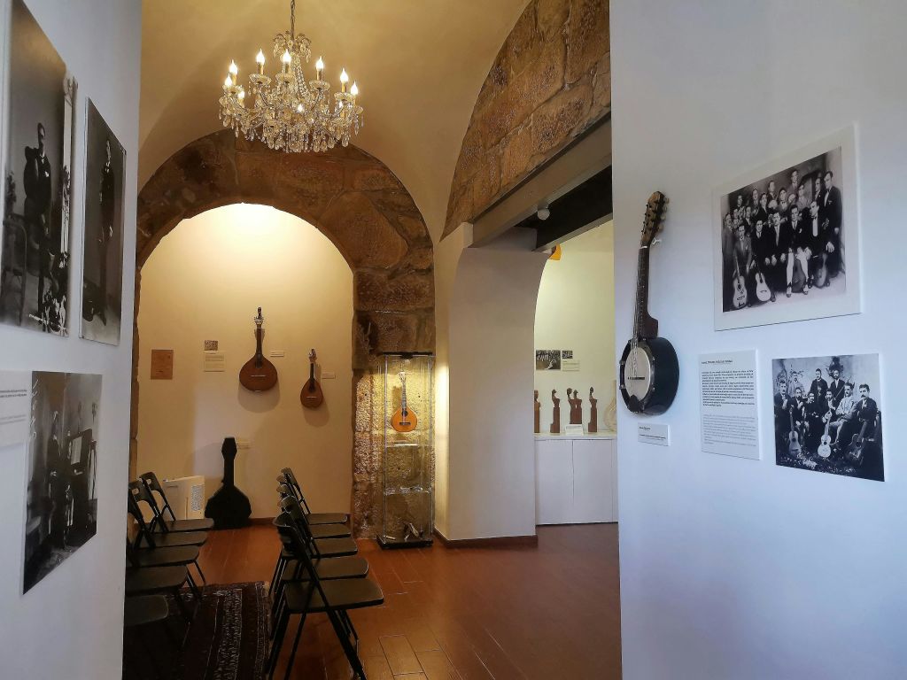 Casa da Guitarra의 Fado