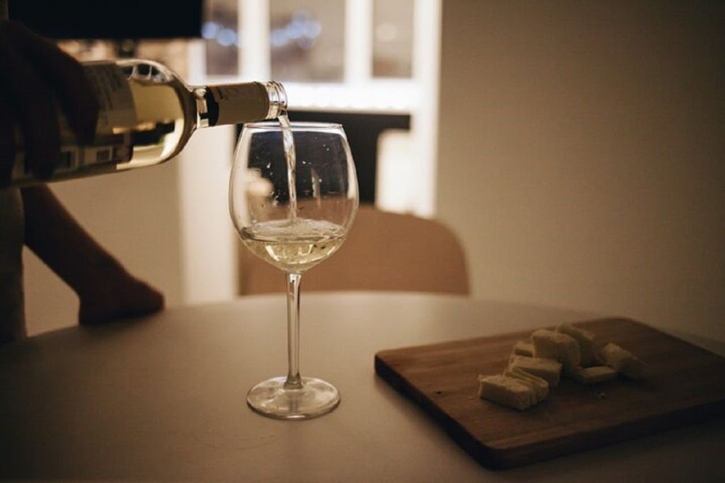 전통 음식 즐기기