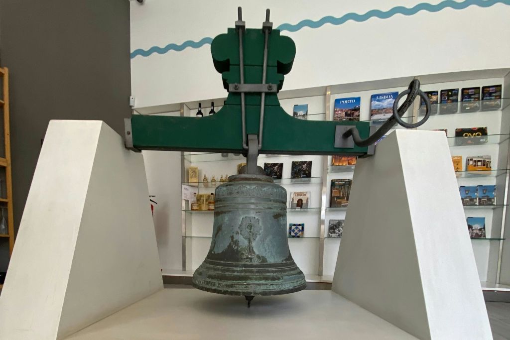 뷰 포인트를 만들기 위해 제거된 종!