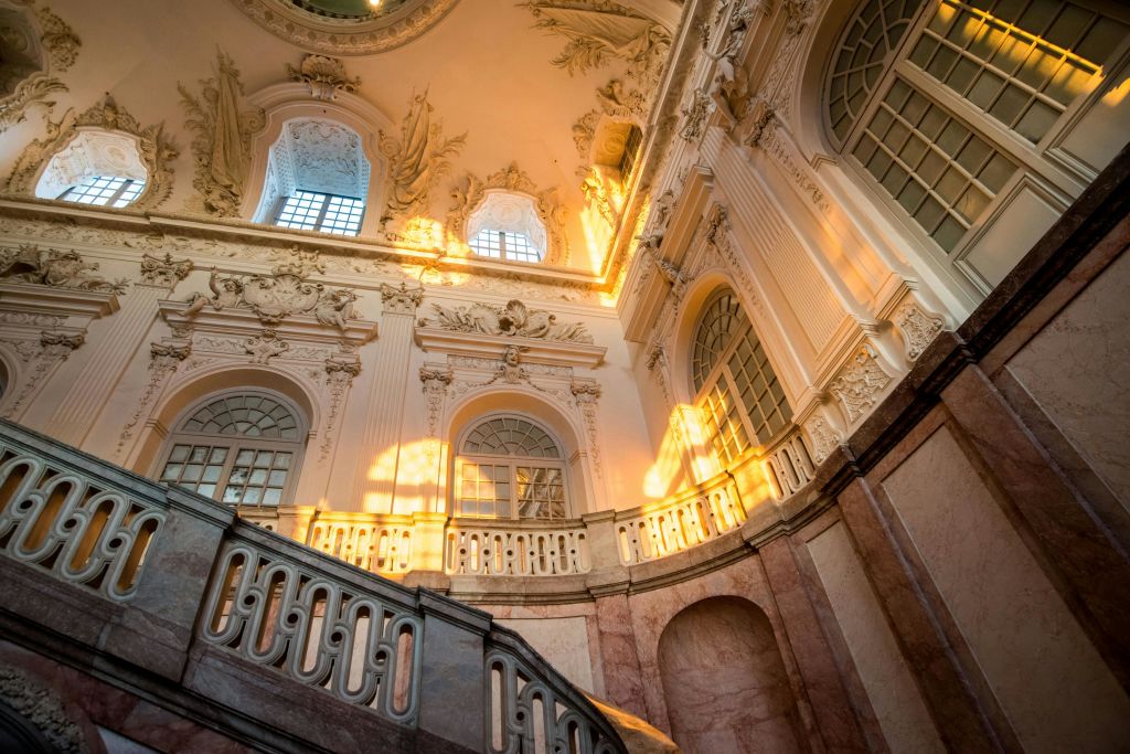 그레이트 홀로 올라가세요