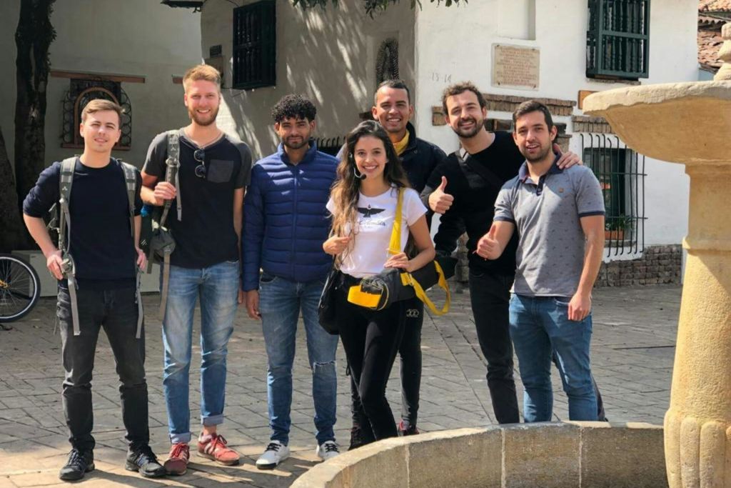 초로데케베도 광장 그룹 투어