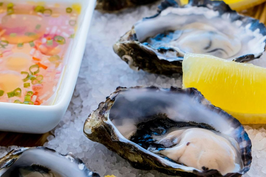 쌀과 함께 제공