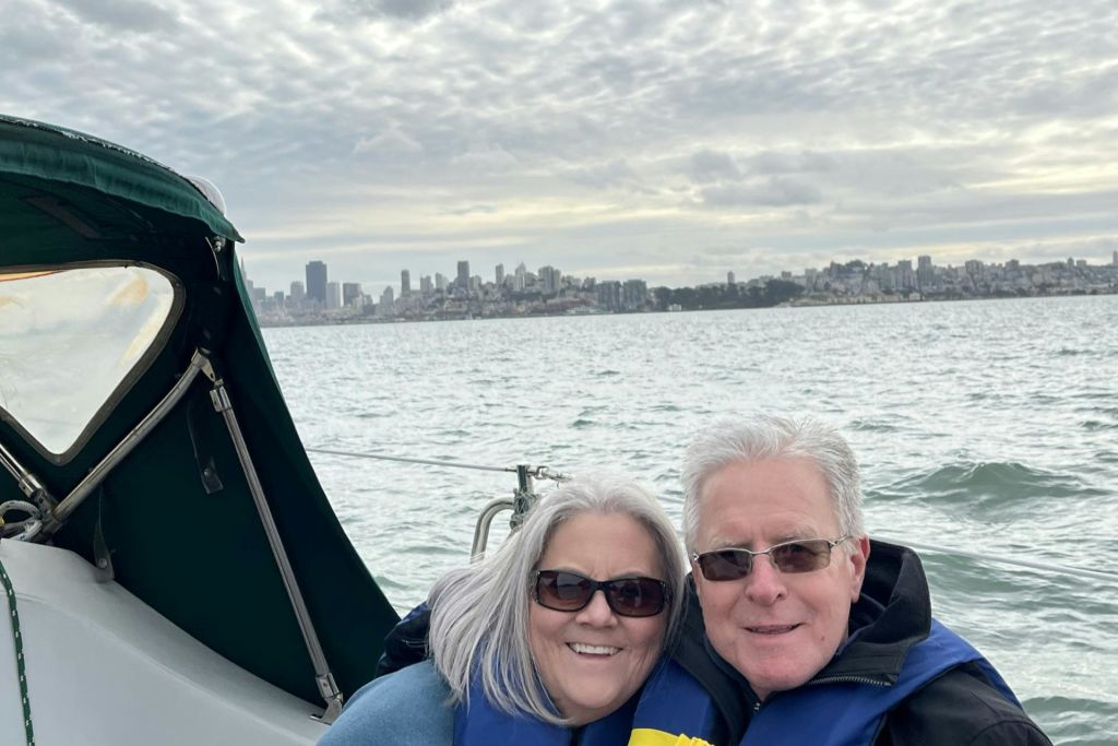 샌프란시스코를 지나 항해하기