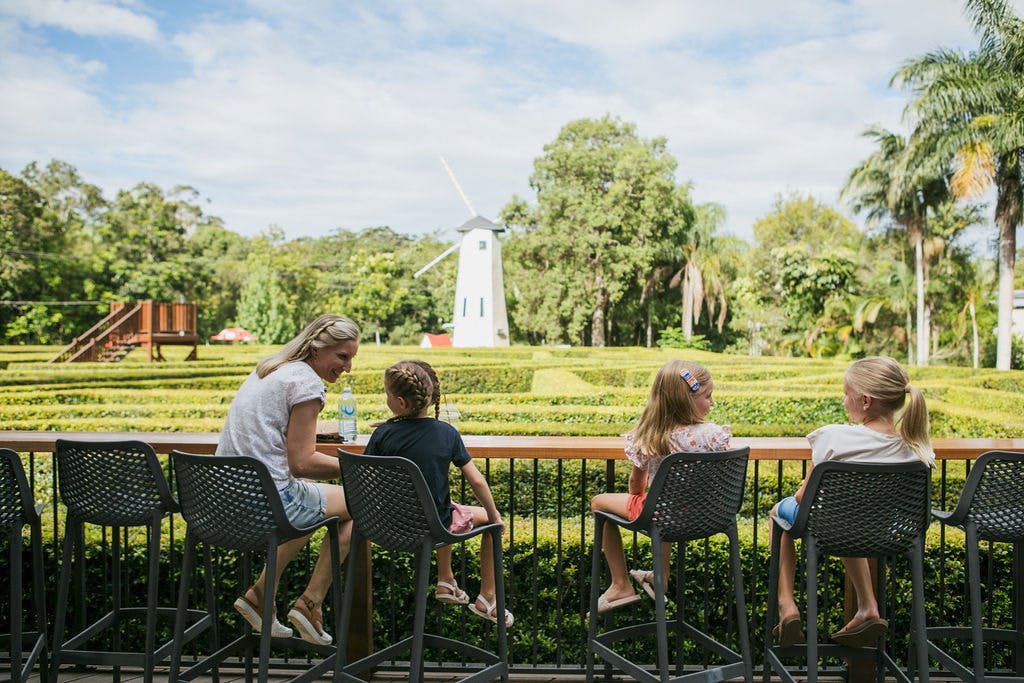 전망대에서 휴식을 취해보세요