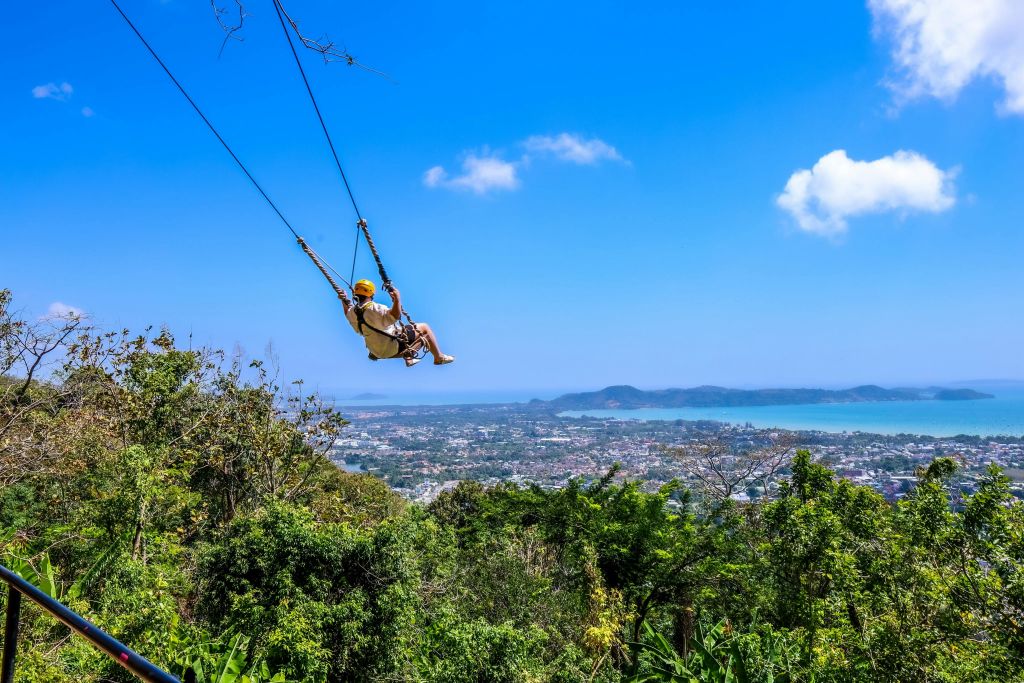 언덕 위의 바다 전망