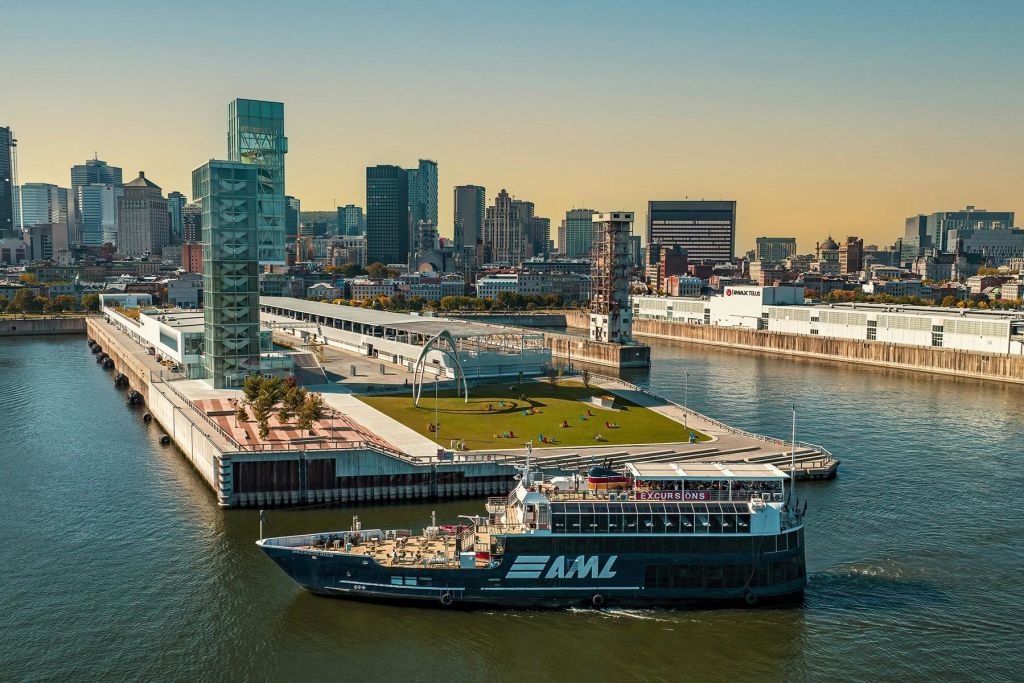 몬트리올 디너 보트 투어 (3코스)