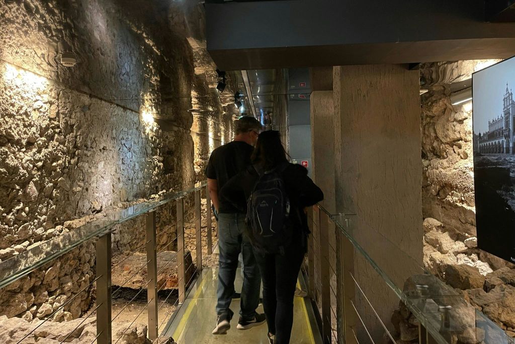 리넥 지하 박물관