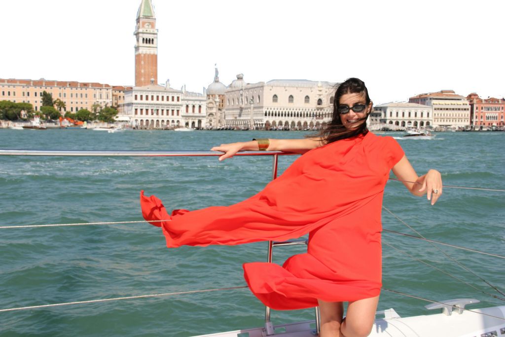 Aperol girl
