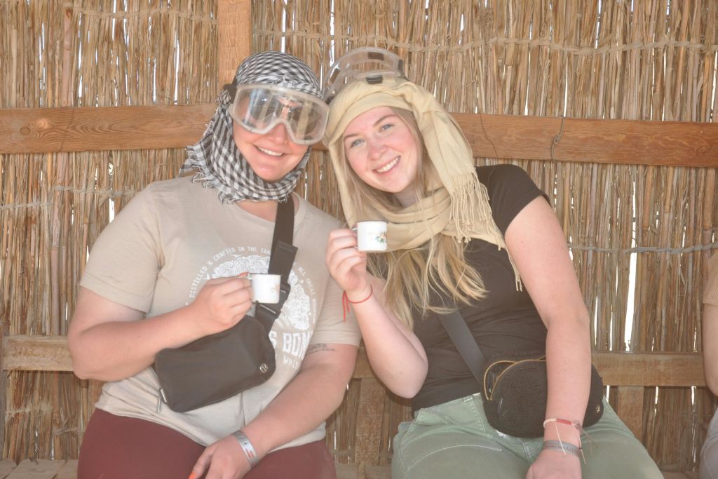 후르가다: 가이드와 함께하는 사막 사파리 + ATV, 버기카, 낙타 타기 + 저녁 식사 + 교통편